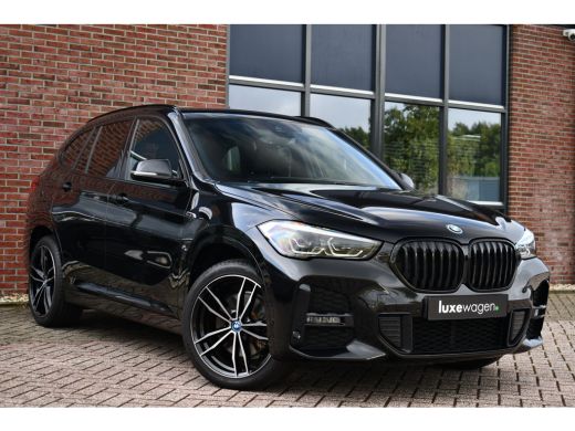 BMW X1 xDrive25e 220pk M-Sport 19inch Leder Stuurverw LED El-klep DAB BTW-auto! ActivLease financial lease
