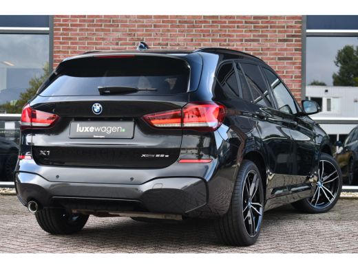 BMW X1 xDrive25e 220pk M-Sport 19inch Leder Stuurverw LED El-klep DAB BTW-auto! ActivLease financial lease