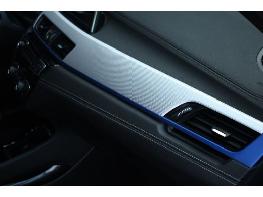 BMW X1 xDrive25e 220pk M-Sport 19inch Leder Stuurverw LED El-klep DAB BTW-auto! ActivLease financial lease