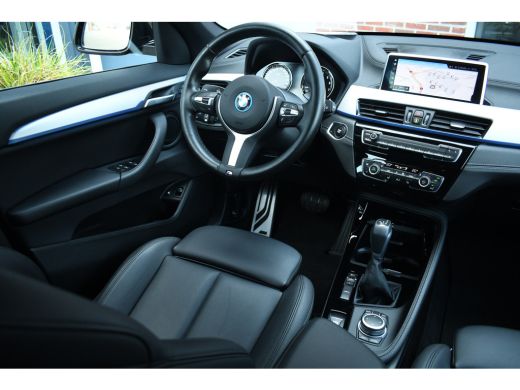 BMW X1 xDrive25e 220pk M-Sport 19inch Leder Stuurverw LED El-klep DAB BTW-auto! ActivLease financial lease