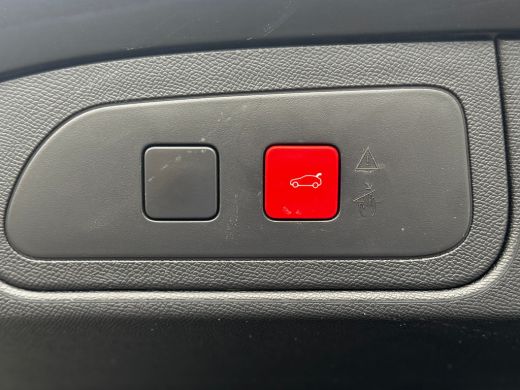 DS DS 7 E-TENSE 225PK ESPRIT DE VOYAGE SOH 99,75% / NAVI / LEDER / CLIMA / FULL-LED / 19" LMV / PANO. DAK... ActivLease financial lease