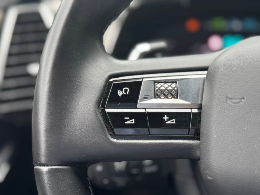 DS DS 7 E-TENSE 225PK ESPRIT DE VOYAGE SOH 99,75% / NAVI / LEDER / CLIMA / FULL-LED / 19" LMV / PANO. DAK... ActivLease financial lease