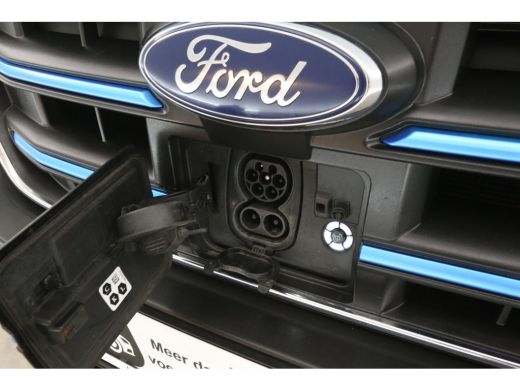 Ford E-Transit L3H2 68 kWh | Snelladen | SOH 93% | Camera | Clima | Cruise | 2xSchuifdeur | 3 Zits | Carplay ActivLease financial lease