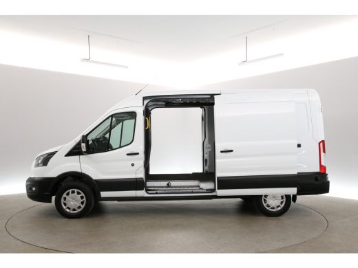 Ford E-Transit L3H2 68 kWh | Snelladen | SOH 93% | Camera | Clima | Cruise | 2xSchuifdeur | 3 Zits | Carplay ActivLease financial lease