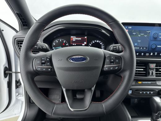 Ford Focus 1.0 EcoBoost Hybrid ST Line | Automaat | 100% Dealer o.h. | Trekhaak | Winter-pack | LED | Apple ... ActivLease financial lease