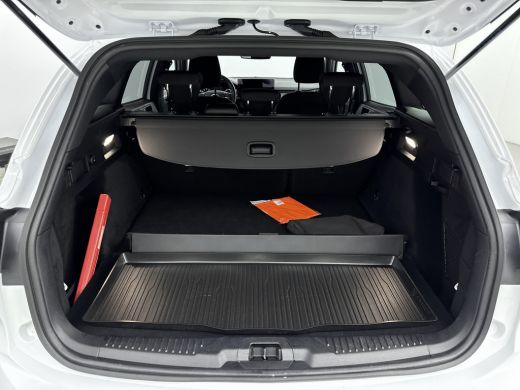 Ford Focus 1.0 EcoBoost Hybrid ST Line | Automaat | 100% Dealer o.h. | Trekhaak | Winter-pack | LED | Apple ... ActivLease financial lease