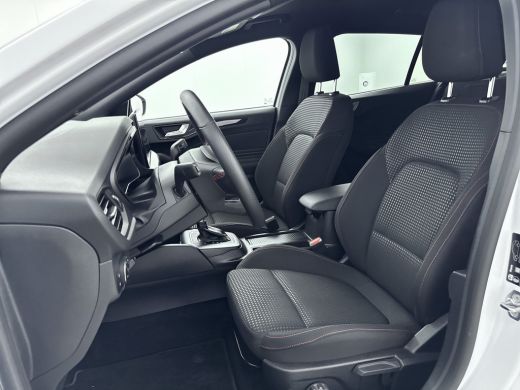 Ford Focus 1.0 EcoBoost Hybrid ST Line | Automaat | 100% Dealer o.h. | Trekhaak | Winter-pack | LED | Apple ... ActivLease financial lease