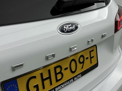 Ford Focus 1.0 EcoBoost Hybrid ST Line | Automaat | 100% Dealer o.h. | Trekhaak | Winter-pack | LED | Apple ... ActivLease financial lease