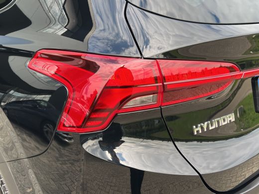 Hyundai Santa Fe 1.6 T-GDI HEV 230pk Comfort Smart 7p. | Camera | Trekhaak | Carplay | Premium Audio | Leder | Ada... ActivLease financial lease