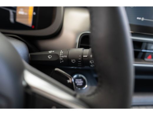 Jeep Avenger 1.2 e-Hybrid Summit | Tot 8 Jaar Garantie | Navigatie | Stoelverwarming | Keyless | Camera | Clim... ActivLease financial lease