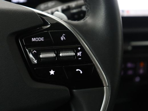 Kia Niro | Half leder | Adaptive cruise | Lane assist | Trekhaak | Camera | Park assist | Carplay | Climat... ActivLease financial lease