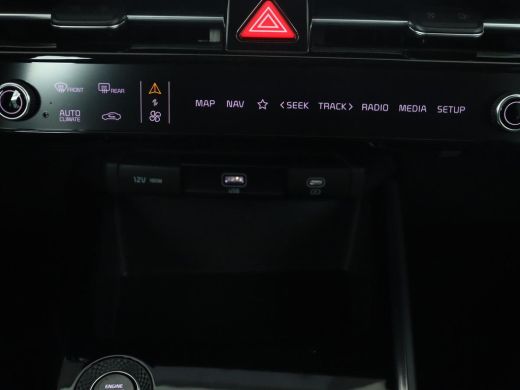 Kia Niro | Half leder | Adaptive cruise | Lane assist | Trekhaak | Camera | Park assist | Carplay | Climat... ActivLease financial lease
