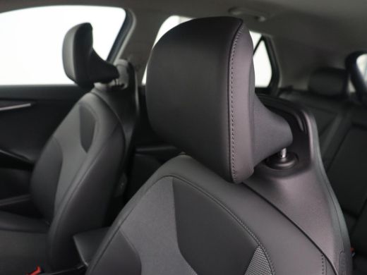 Kia Niro | Half leder | Adaptive cruise | Lane assist | Trekhaak | Camera | Park assist | Carplay | Climat... ActivLease financial lease