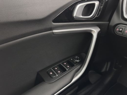 Kia XCeed 1.6 GDi PHEV DynamicPlusLine (Plug-In) {SoH-97%} (INCL-BTW ) Aut.*LEATHER-FABRIC | FULL-LED | KEY... ActivLease financial lease