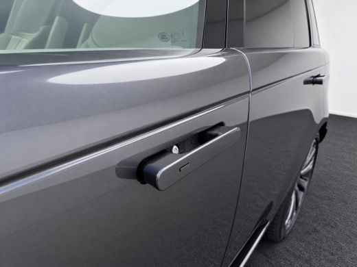 Land Rover Range Rover 3.0 P460e HSE PHEV | 23INCH lichtmetalen velgen | Electrische trekhaak | Panorama | Geheel rijkla... ActivLease financial lease