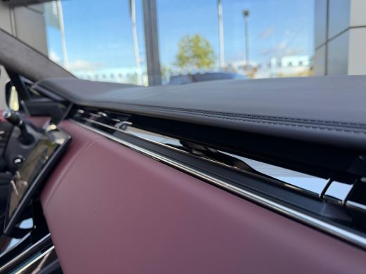 Land Rover Range Rover Sport P550e Autobiography | Vierwielsturing | El. trekhaak | 23 Inch | Head-up | Softclose |  Massage |... ActivLease financial lease