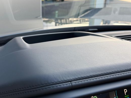 Land Rover Range Rover Sport P550e Autobiography | Vierwielsturing | El. trekhaak | 23 Inch | Head-up | Softclose |  Massage |... ActivLease financial lease