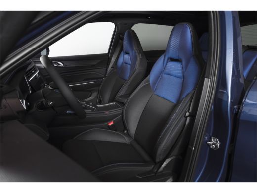 Lynk & Co 01 1.5 PHEV 261PK MY23 | Donkere hemel | 360 Camera | 7.4 kWh boordlader | S/K-panodak | Adapt. Crui... ActivLease financial lease