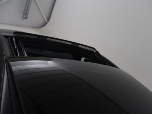 Mercedes-Benz A-Klasse 200 Business Solution AMG | Pano.Dak | Camera | Navigatie | Apple Carplay | LED ActivLease financial lease