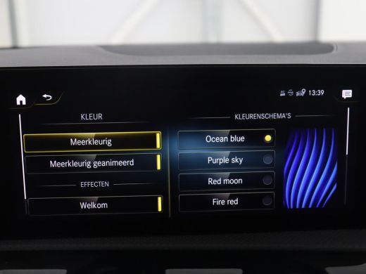 Mercedes-Benz A-Klasse 200 Business Solution AMG | Pano.Dak | Camera | Navigatie | Apple Carplay | LED ActivLease financial lease