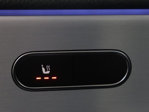 Mercedes-Benz A-Klasse 200 Business Solution AMG | Pano.Dak | Camera | Navigatie | Apple Carplay | LED ActivLease financial lease