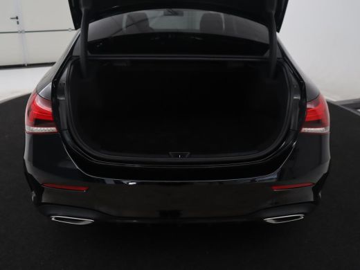 Mercedes-Benz A-Klasse 200 Business Solution AMG | Pano.Dak | Camera | Navigatie | Apple Carplay | LED ActivLease financial lease