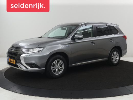 Mitsubishi Outlander 2.4 PHEV Pure | SOH 71% | Camera | Stoelverwarming | Trekhaak | ActivLease financial lease