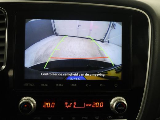 Mitsubishi Outlander 2.4 PHEV Pure | SOH 71% | Camera | Stoelverwarming | Trekhaak | ActivLease financial lease