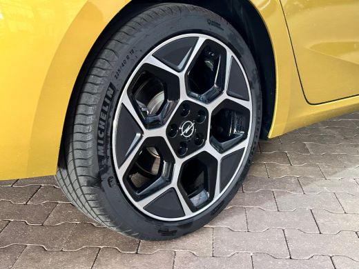 Opel Astra 1.6 Turbo Plug In Hybrid Ultimate Navigatie | Stoel+Stuurverwarming | Panoramadak | Drive Assist ... ActivLease financial lease