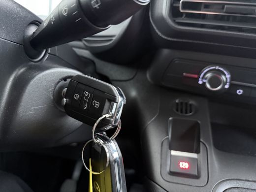 Opel Combo 1.5 BlueHDi 100 S&S L1 | Achteruitrijcamera | Apple Carplay/Android Auto|telefoonintegratie premi... ActivLease financial lease