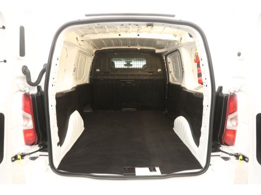 Opel Combo 1.5D L1H1 Innovation 131PK | Automaat | Clima | Cruise | Carplay | Navi | Parkeersens. ActivLease financial lease