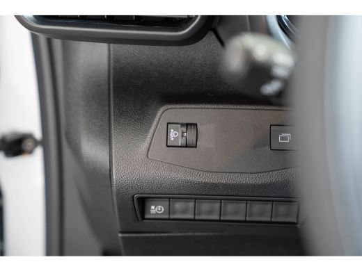 Opel Combo-e 136 L2 50kWh | Warmtepomp | Climate Controle | Camera | Parkeersensoren | Laadruimte pakket | App... ActivLease financial lease