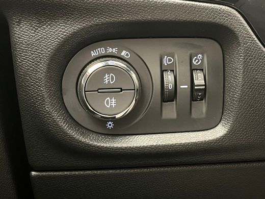 Opel Corsa-e Long Range Yes 51 kWh Stoel+Stuurverwarming | Warmtepomp | Carplay/Android Auto | Cruise | Climat... ActivLease financial lease