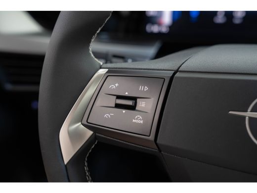 Opel Frontera Electric GS 44 kWh | Tot 8 Jaar Garantie | Stoel en Stuurverwarming | Camera | Navigatie | Parkee... ActivLease financial lease