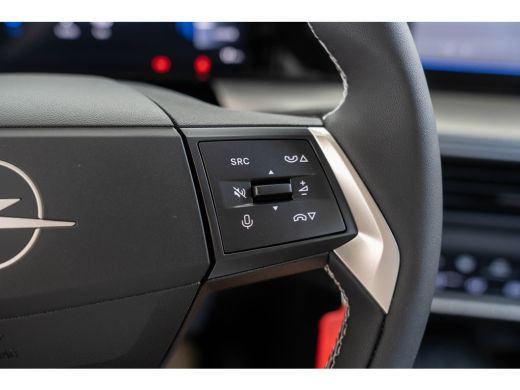 Opel Frontera Electric GS 44 kWh | Tot 8 Jaar Garantie | Stoel en Stuurverwarming | Camera | Navigatie | Parkee... ActivLease financial lease