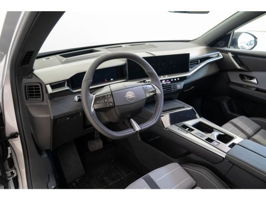 Opel Grandland Business Edition 73 kWh | Tot 8 Jaar Garantie | Warmtepomp | Panoramadak | El. Achterklep | Focal... ActivLease financial lease