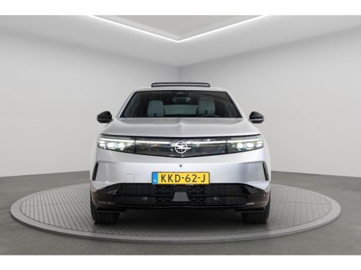 Opel Grandland Business Edition 73 kWh | Tot 8 Jaar Garantie | Warmtepomp | Panoramadak | El. Achterklep | Focal... ActivLease financial lease