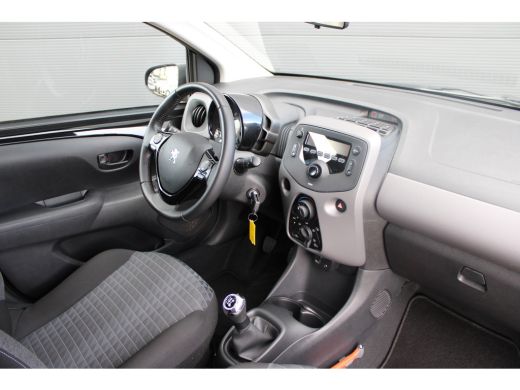 Peugeot 108 1.0 e-VTi Active | Airconditioning | LED | Bluetooth | Mistlampen | 2021 | 22.500km | Extra getin... ActivLease financial lease
