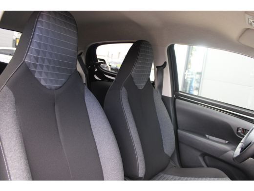 Peugeot 108 1.0 e-VTi Active | Airconditioning | LED | Bluetooth | Mistlampen | 2021 | 22.500km | Extra getin... ActivLease financial lease