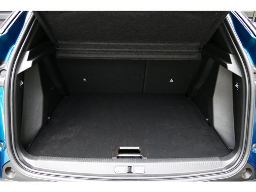 Peugeot 2008 1.2 HYBRID 145PK ALLURE AUTOMAAT / CAMERA V+A / KEYLESS / FULL-LED / 8 JAAR GARANTIE / 17"LMV / B... ActivLease financial lease
