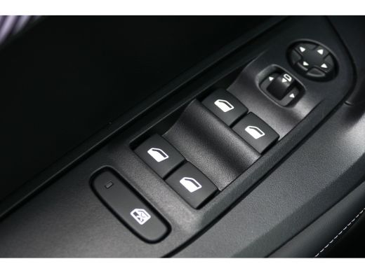 Peugeot 2008 1.2 HYBRID 145PK ALLURE AUTOMAAT / CAMERA V+A / KEYLESS / FULL-LED / 8 JAAR GARANTIE / 17"LMV / B... ActivLease financial lease