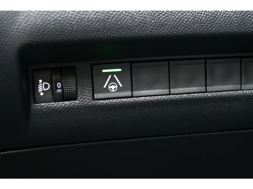 Peugeot 2008 1.2 HYBRID 145PK ALLURE AUTOMAAT / CAMERA V+A / KEYLESS / FULL-LED / 8 JAAR GARANTIE / 17"LMV / B... ActivLease financial lease