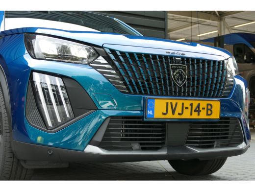 Peugeot 2008 1.2 HYBRID 145PK ALLURE AUTOMAAT / CAMERA V+A / KEYLESS / FULL-LED / 8 JAAR GARANTIE / 17"LMV / B... ActivLease financial lease