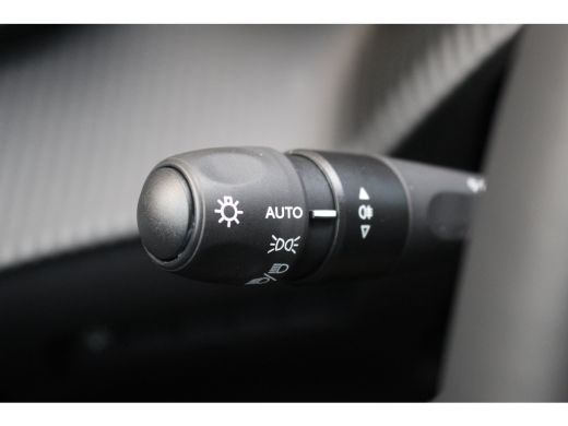 Peugeot 2008 1.2 Hybrid 145 GT | Drive Assist | Dodehoeksens. | Camera V+A | Carplay | Navi | LED | Keyless | ... ActivLease financial lease