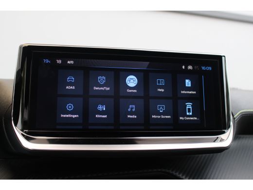 Peugeot 2008 1.2 Hybrid 145 GT | Drive Assist | Dodehoeksens. | Camera V+A | Carplay | Navi | LED | Keyless | ... ActivLease financial lease