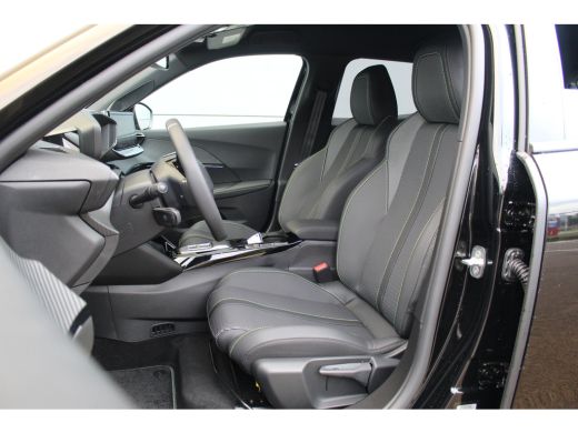 Peugeot 2008 1.2 Hybrid 145 GT | Drive Assist | Dodehoeksens. | Camera V+A | Carplay | Navi | LED | Keyless | ... ActivLease financial lease