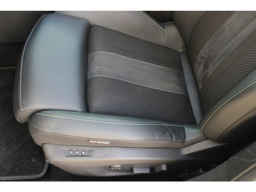 Peugeot 308 SW 1.2 PureTech 130pk EAT GT | Automaat | Navigatie | Camera | Panorama/schuifdak | 18 Inch licht... ActivLease financial lease