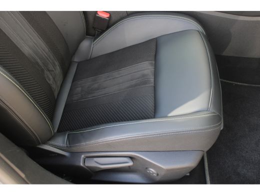 Peugeot 308 SW 1.2 PureTech 130pk EAT GT | Automaat | Navigatie | Camera | Panorama/schuifdak | 18 Inch licht... ActivLease financial lease