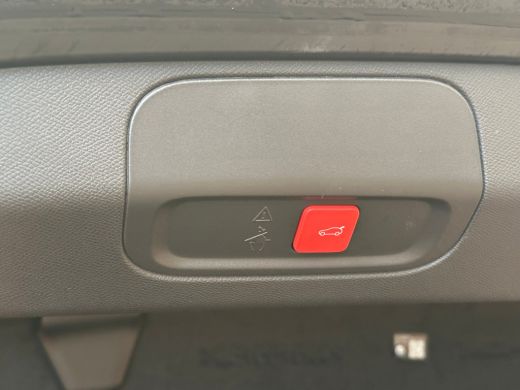 Peugeot 408 1.6 GT Exclusive Plug-In Hybrid 240 Focal | Leder | Navigatie | Stoel+Stuurverwarming || 20" lich... ActivLease financial lease