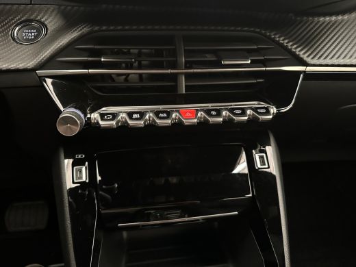 Peugeot e-2008 EV Allure Pack 50 kWh Camera | Digitaal Dashboard | 17" Lichtmetaal | Carplay | Climate Control |... ActivLease financial lease